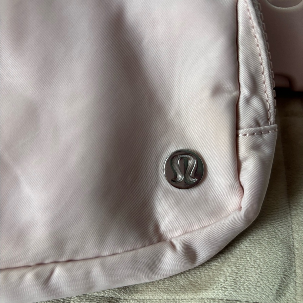 Lululemon Blush Pink Mesh Pocket Bag - Picture 8 of 8